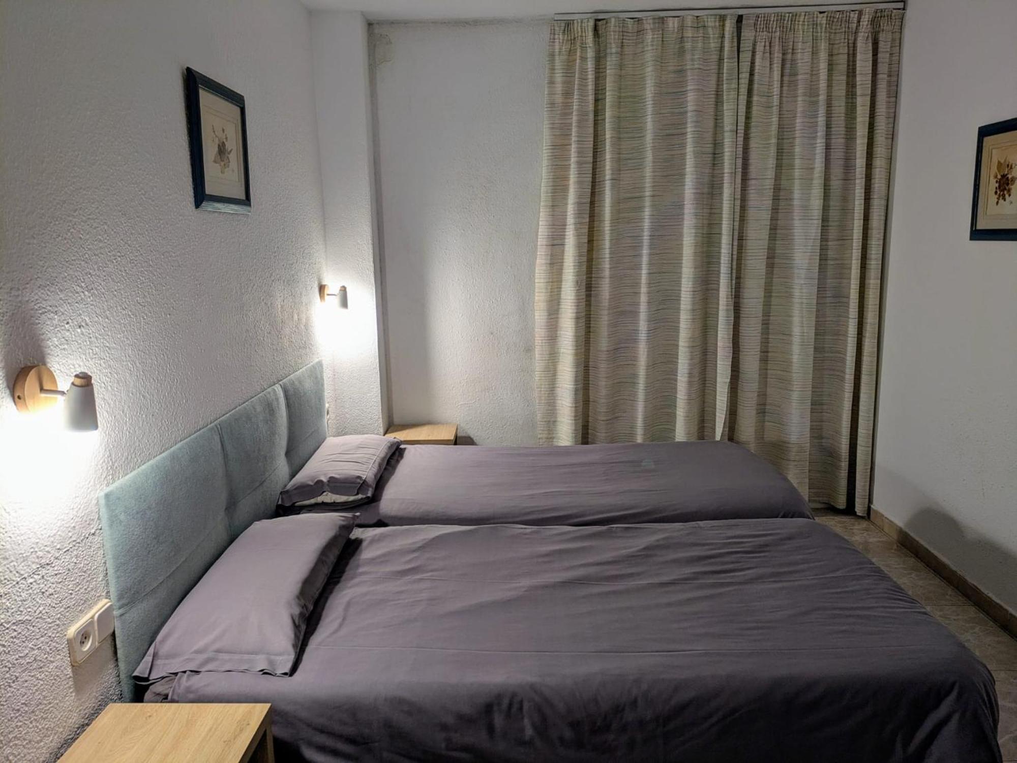 Apartamentos Mitus Канет де Мар Екстериор снимка