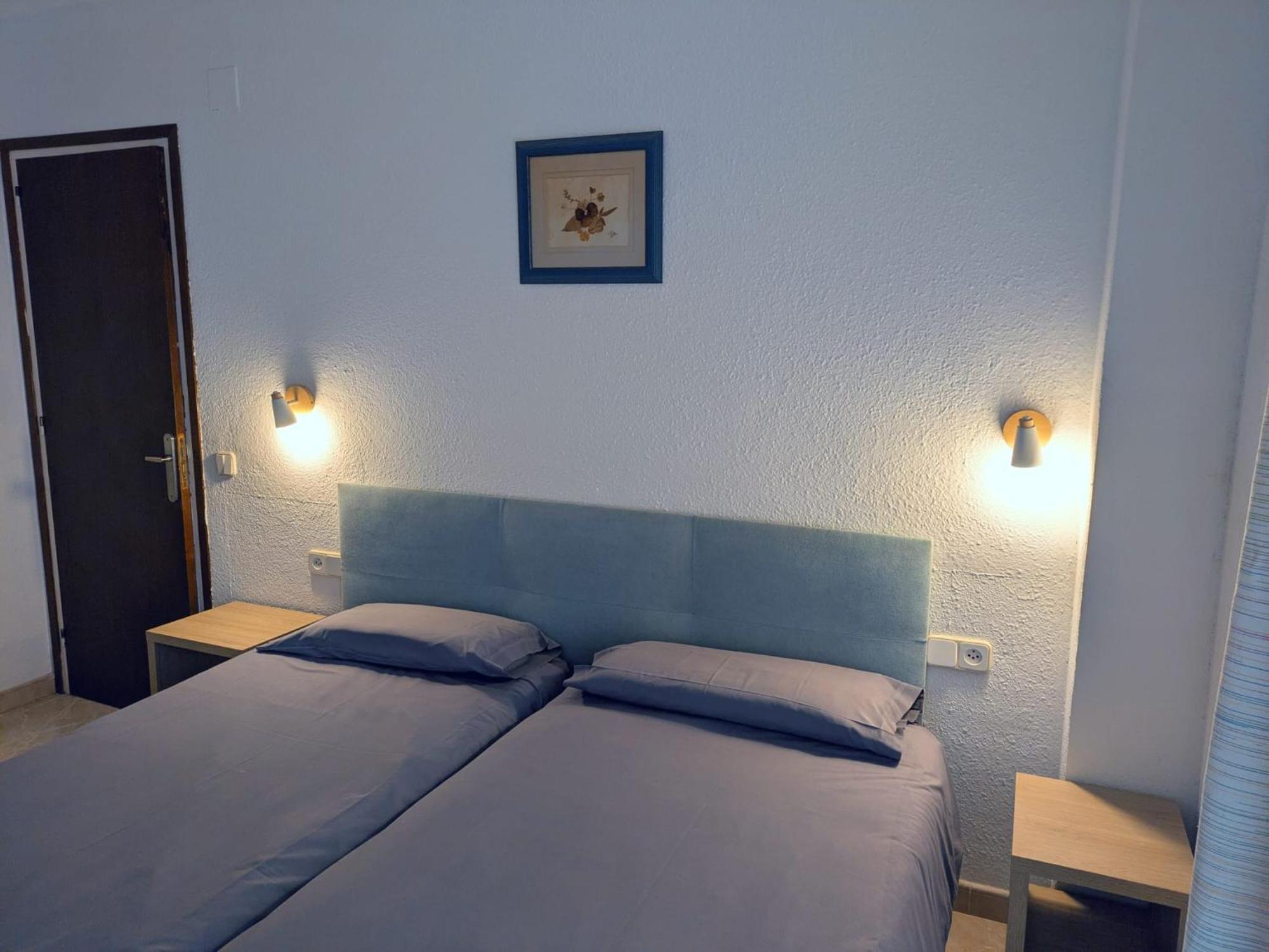 Apartamentos Mitus Канет де Мар Екстериор снимка