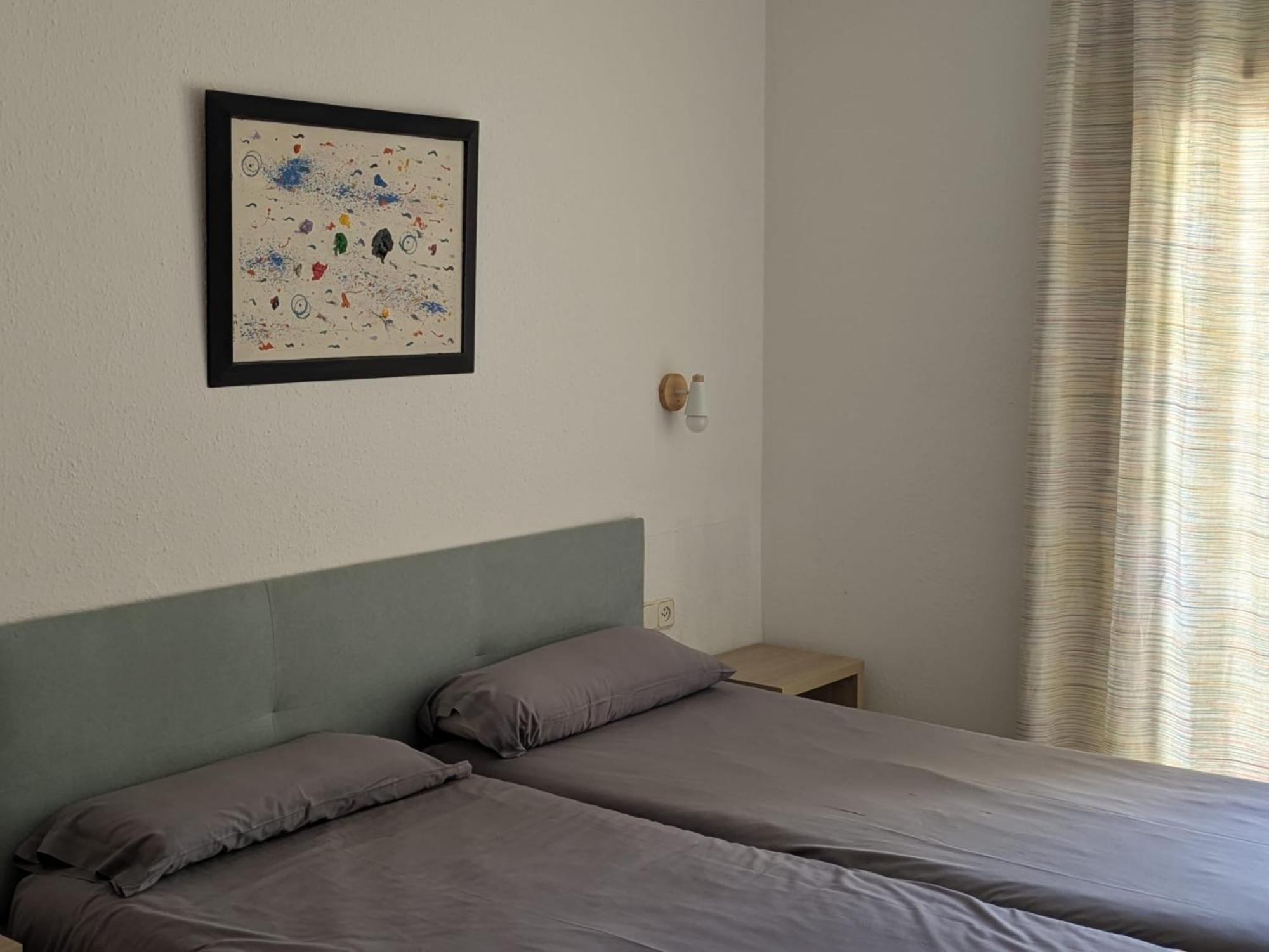 Apartamentos Mitus Канет де Мар Екстериор снимка